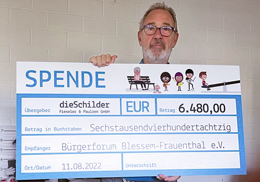 Willy Fieseler mit unserem Spendencheck